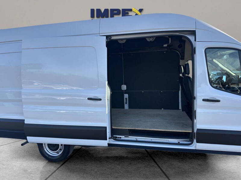 2025 Ford Transit 250