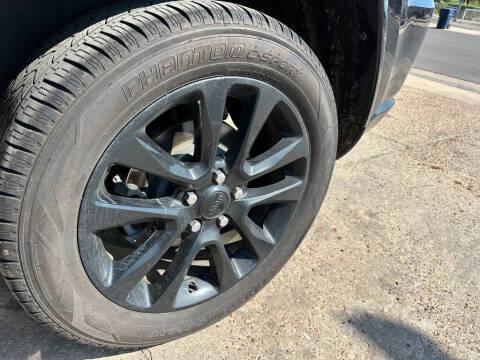 2019 Jeep Grand Cherokee Laredo