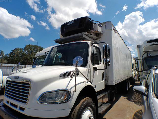 2017 Freightliner M2 106