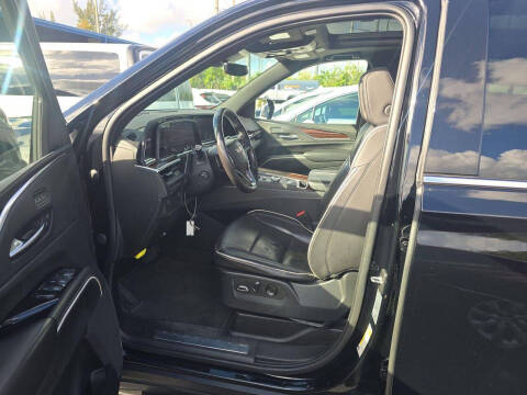 2022 Cadillac Escalade ESV Premium Luxury