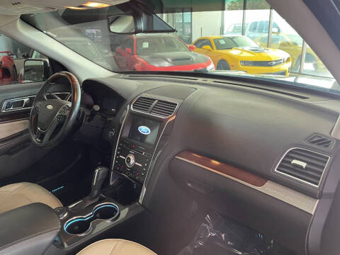 2017 Ford Explorer Platinum