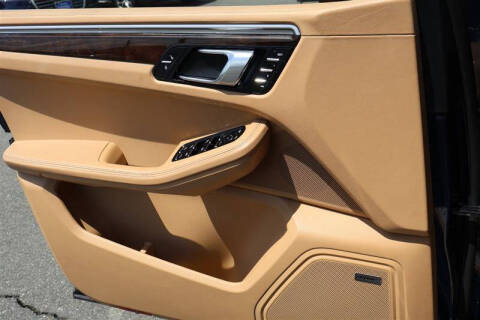 2016 Porsche Macan Turbo