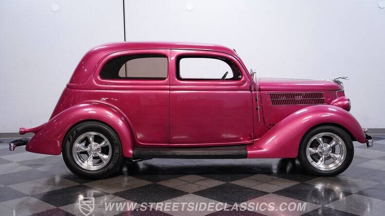 1936 Ford Deluxe
