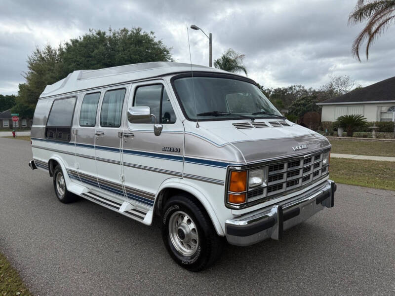 1992 Dodge Ram Van B250 Maxi