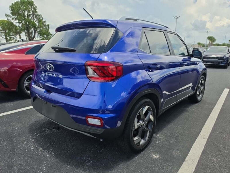 2024 Hyundai Venue SEL