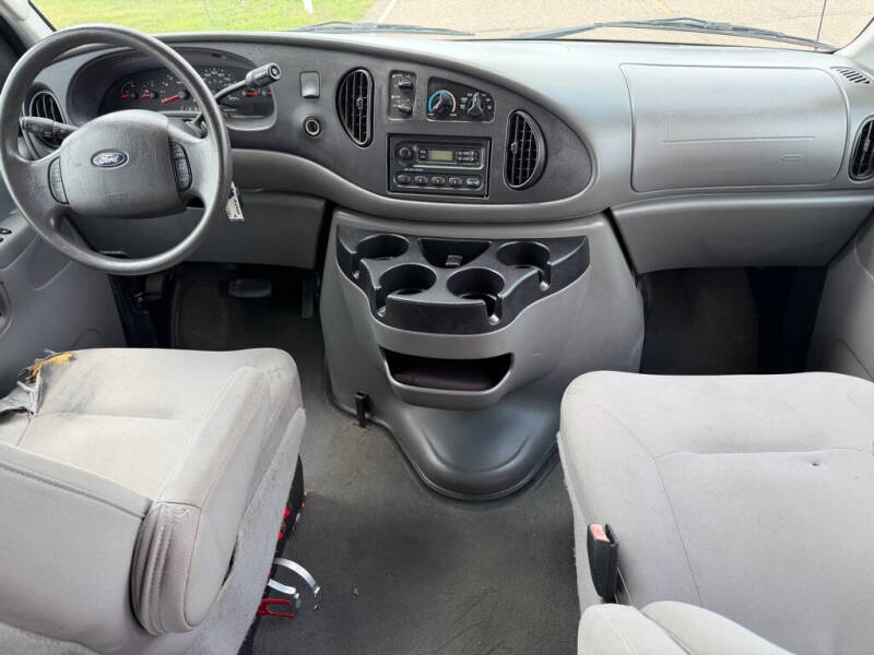 2006 Ford E-Series E-350 SD XL