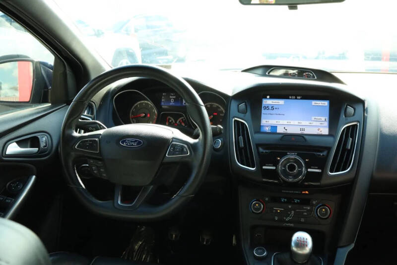 2017 Ford Focus ST