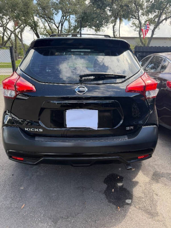 2018 Nissan Kicks SR