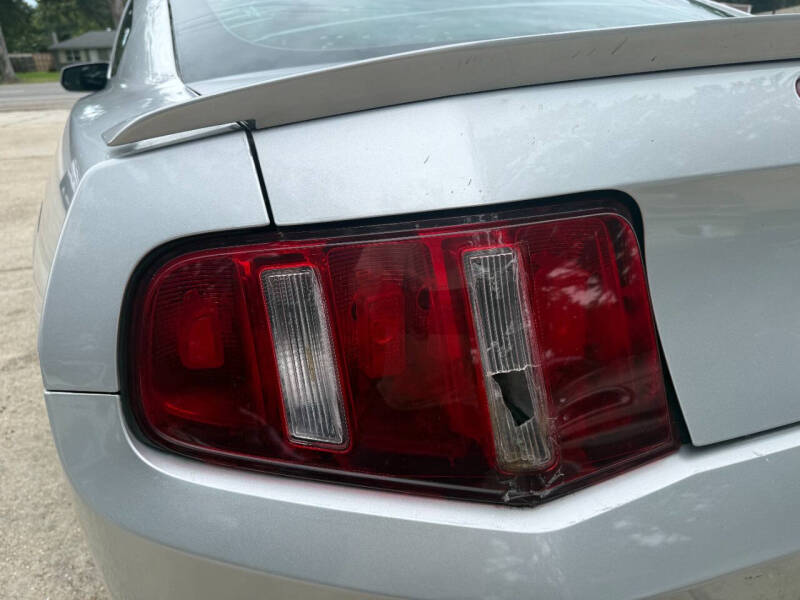 2010 Ford Mustang V6