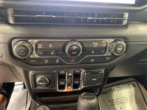 2025 Jeep Gladiator High Tide