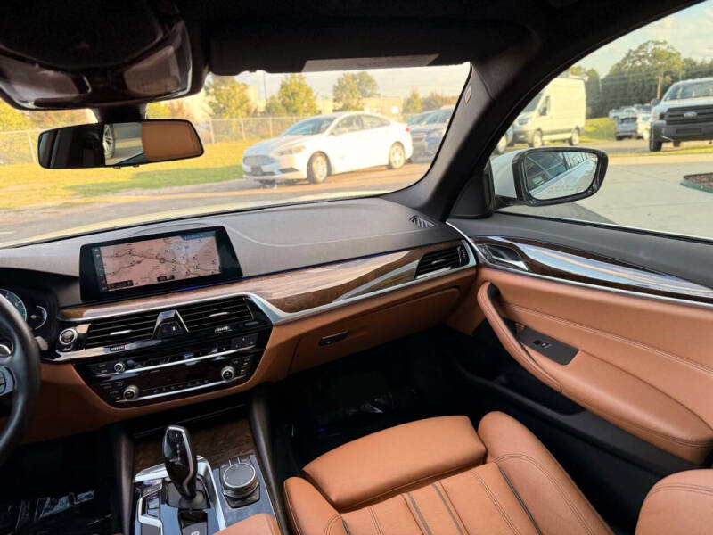 2019 BMW 5 Series 540i