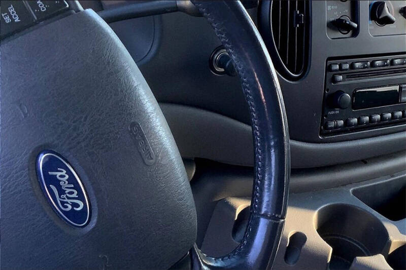 2005 Ford E-Series E-150