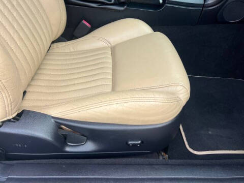 2004 Ford Thunderbird Deluxe