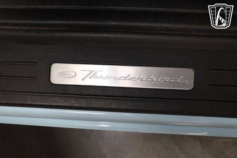 2003 Ford Thunderbird