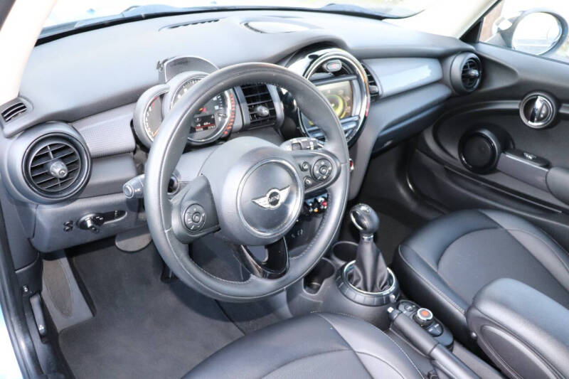 2016 MINI Hardtop 2 Door Cooper