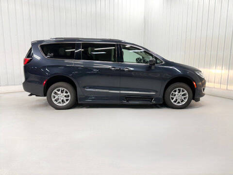 2020 Chrysler Pacifica Touring L
