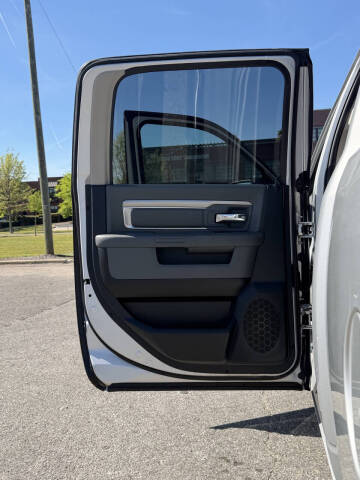2018 RAM 1500 SLT