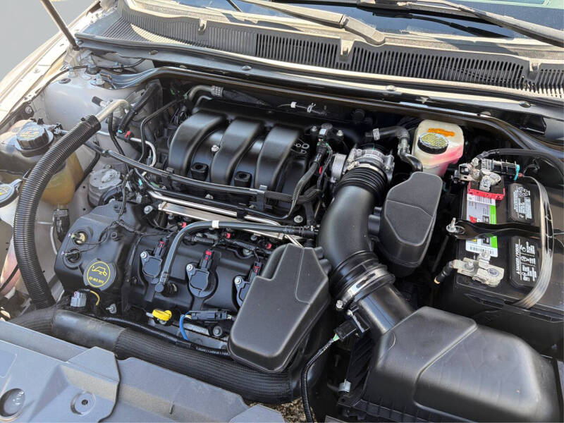 2014 Ford Taurus SE