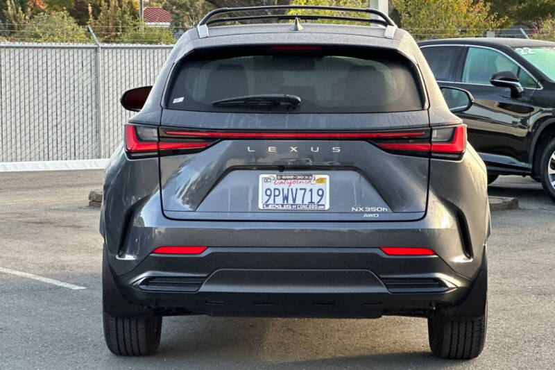 2025 Lexus NX 350h Premium