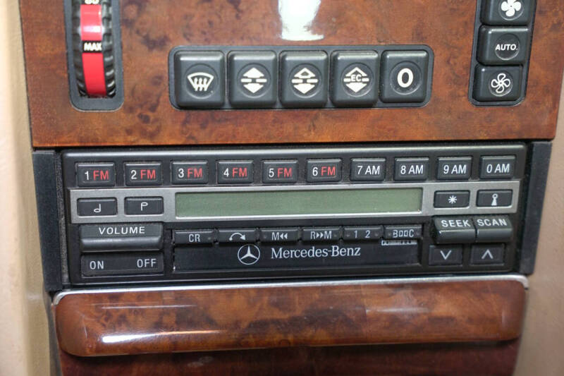 1991 Mercedes-Benz 560-Class 560 SEC