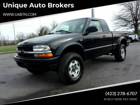 2000 Chevrolet S-10 for sale at Unique Auto Brokers in Kingsport TN