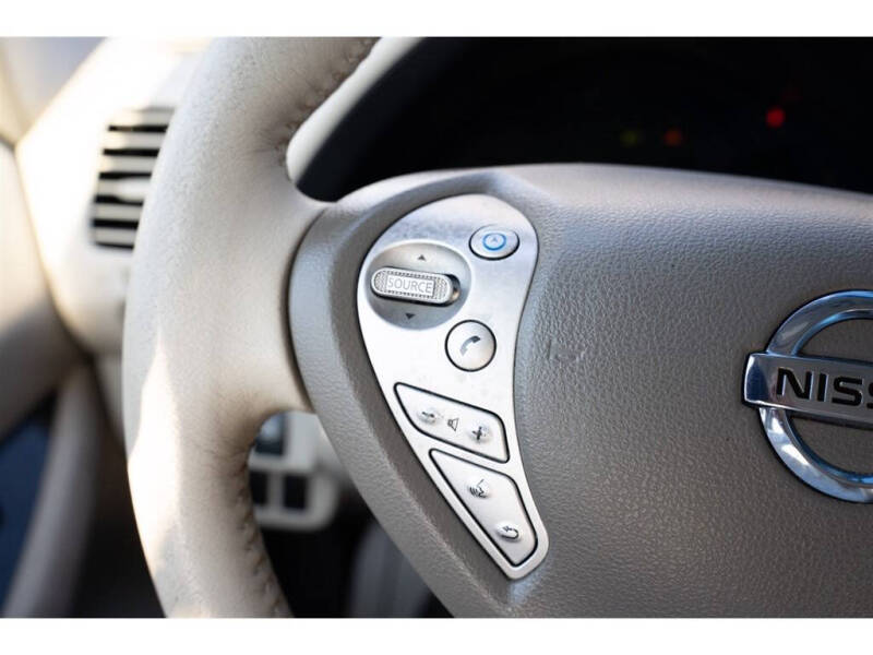 2012 Nissan LEAF SL