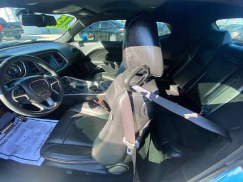 2015 Dodge Challenger SXT Plus