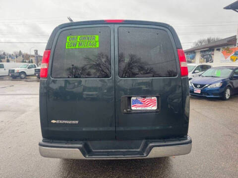 2017 Chevrolet Express LT 3500