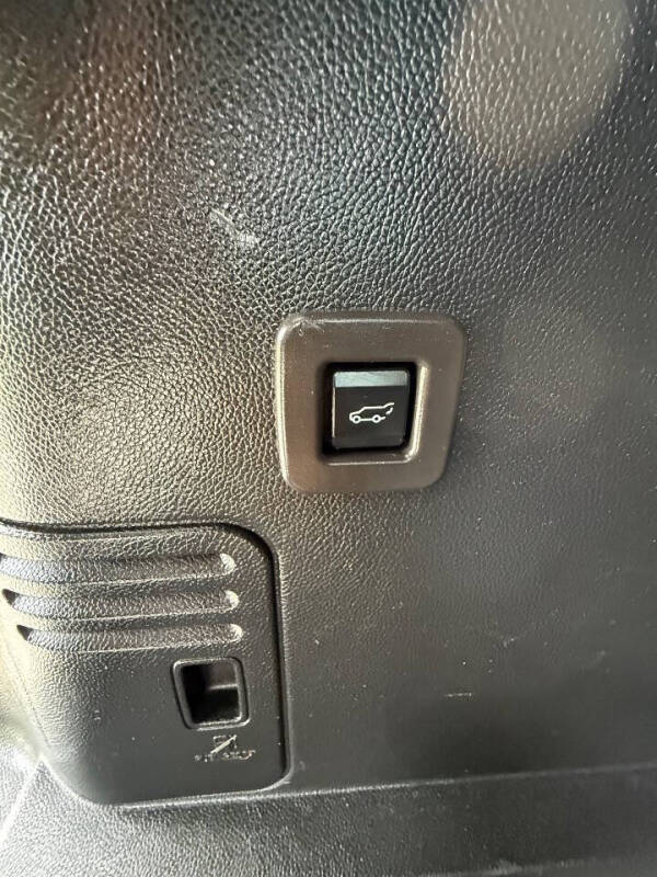 2012 Lincoln Navigator L