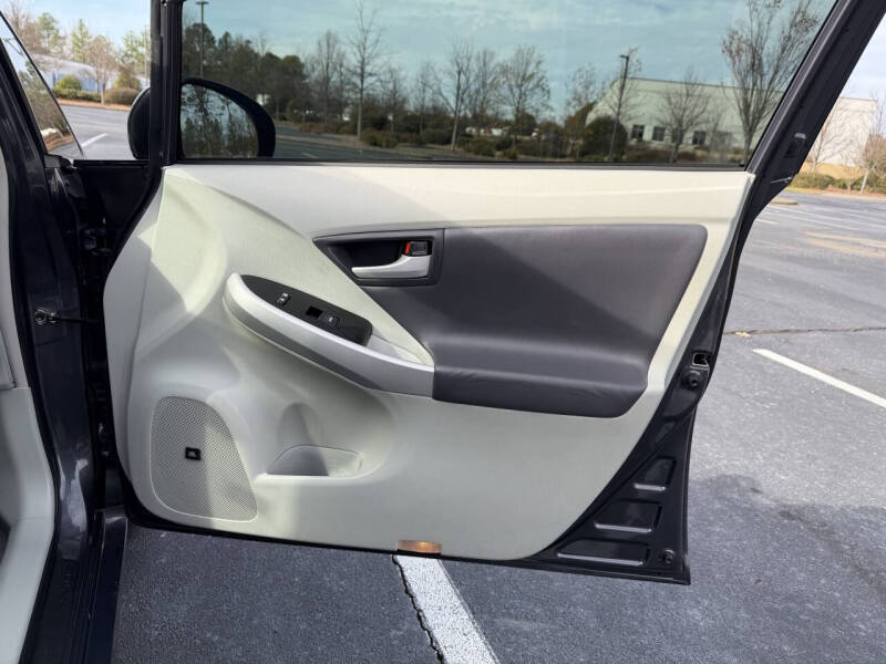 2011 Toyota Prius Three