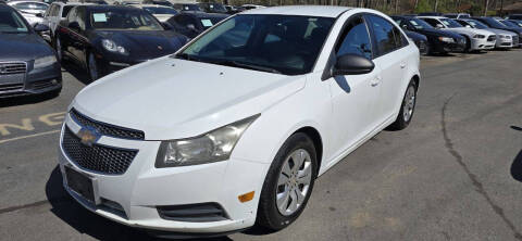 2014 Chevrolet Cruze for sale at GEORGIA AUTO DEALER LLC in Buford GA