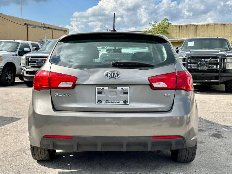 2012 Kia Forte5  - $8,995
