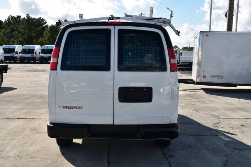 2017 Chevrolet Express 2500