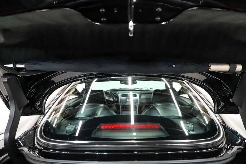 2003 Aston Martin V12 Vanquish