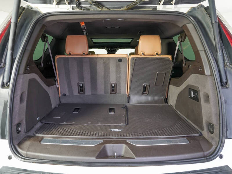 2022 Cadillac Escalade ESV Premium Luxury