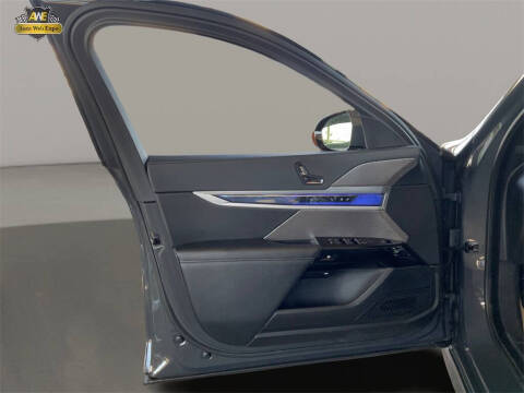 2023 BMW 7 Series 740i