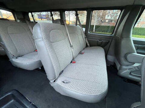 2023 Chevrolet Express LT 3500