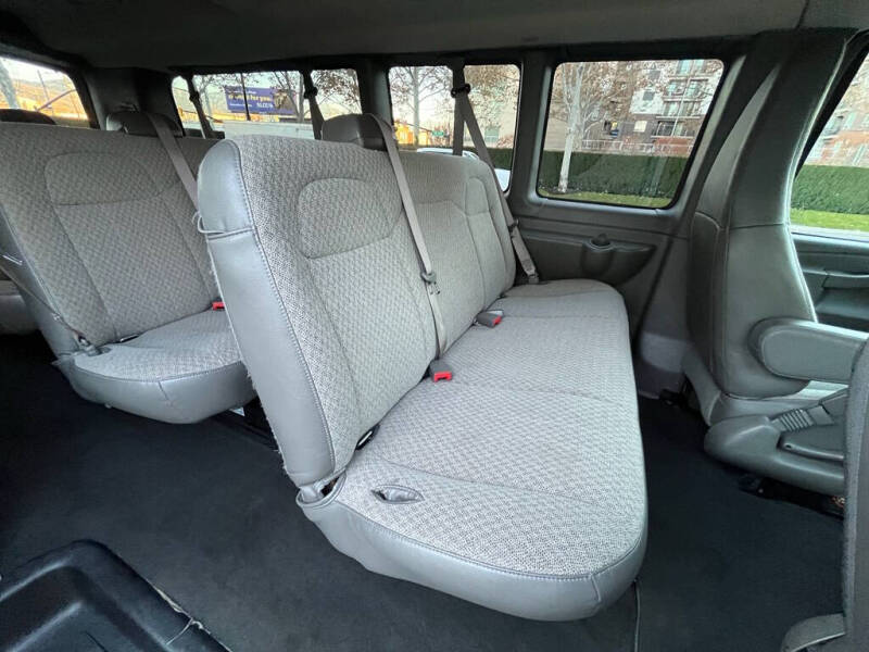 2023 Chevrolet Express LT 3500