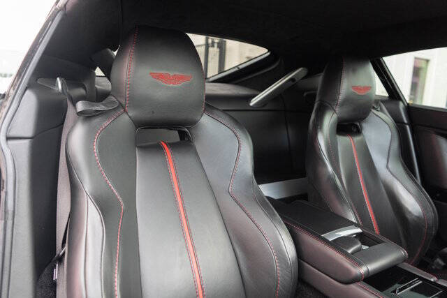 2015 Aston Martin V12 Vantage S 47