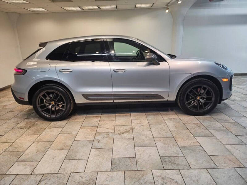 2023 Porsche Macan T