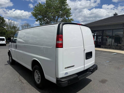 2023 Chevrolet Express 3500