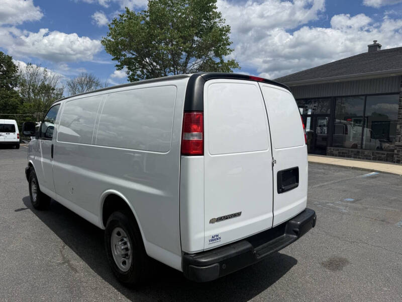 2023 Chevrolet Express 3500
