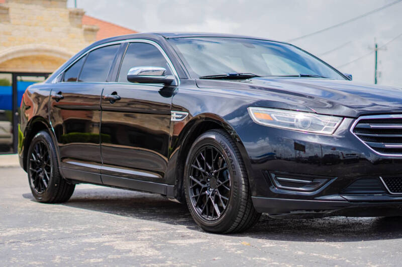 2015 Ford Taurus Limited
