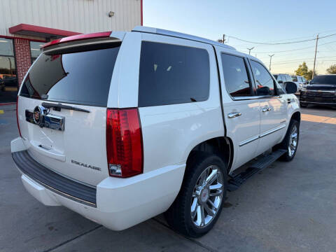 2013 Cadillac Escalade Platinum Edition