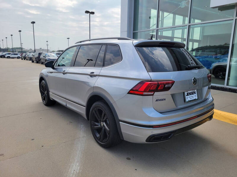 2023 Volkswagen Tiguan SE R-Line Black