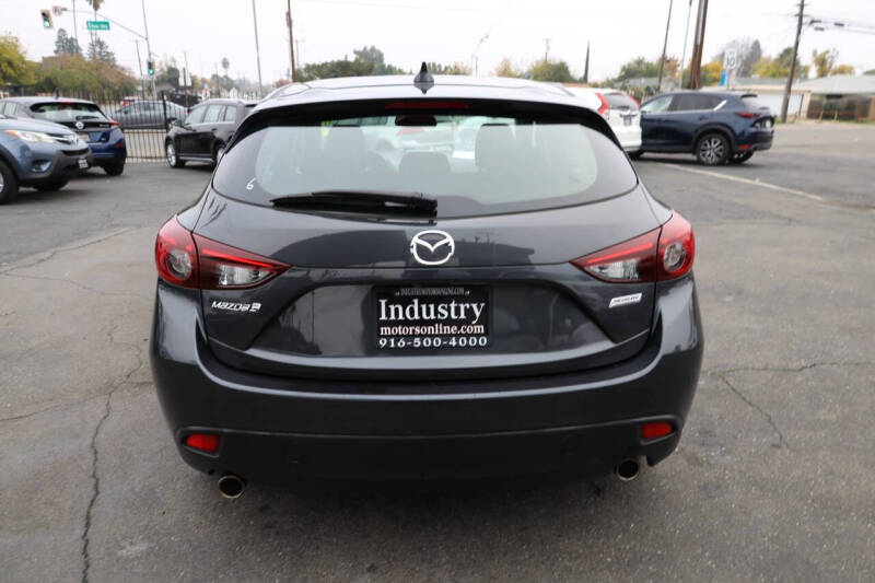 2016 Mazda MAZDA3 i Grand Touring
