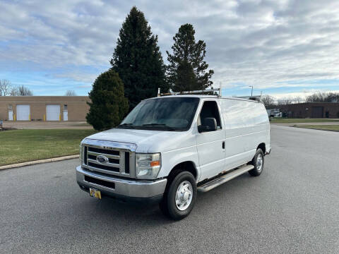 2009 Ford E-Series for sale at JE Autoworks LLC in Willoughby OH