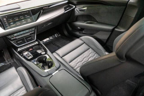 2023 Audi e-tron GT quattro Prestige