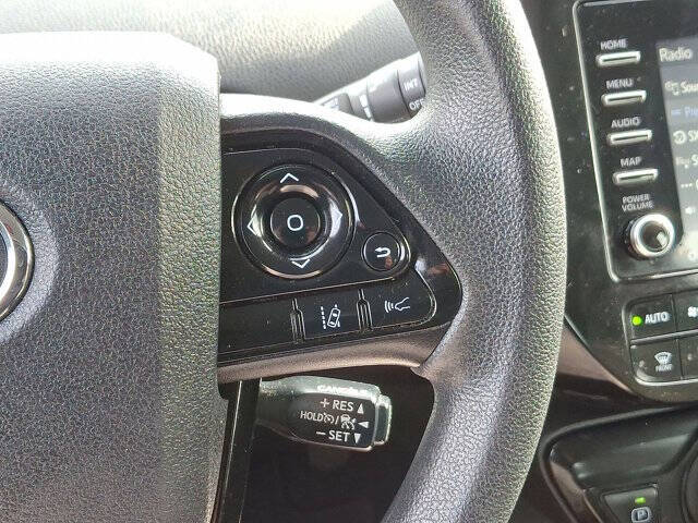 2022 Toyota Prius LE