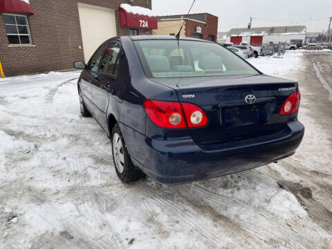 2005 Toyota Corolla LE